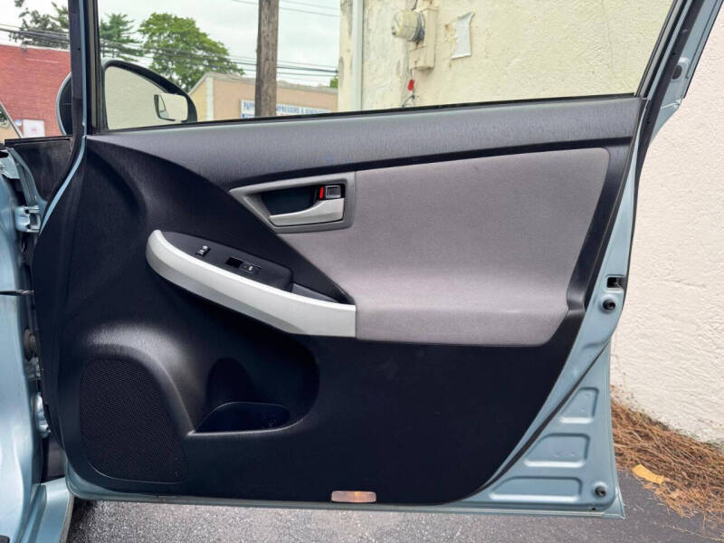 2013 Toyota Prius Three