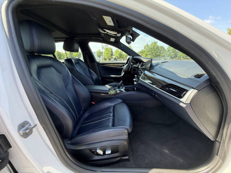 2018 BMW 5 Series 540i