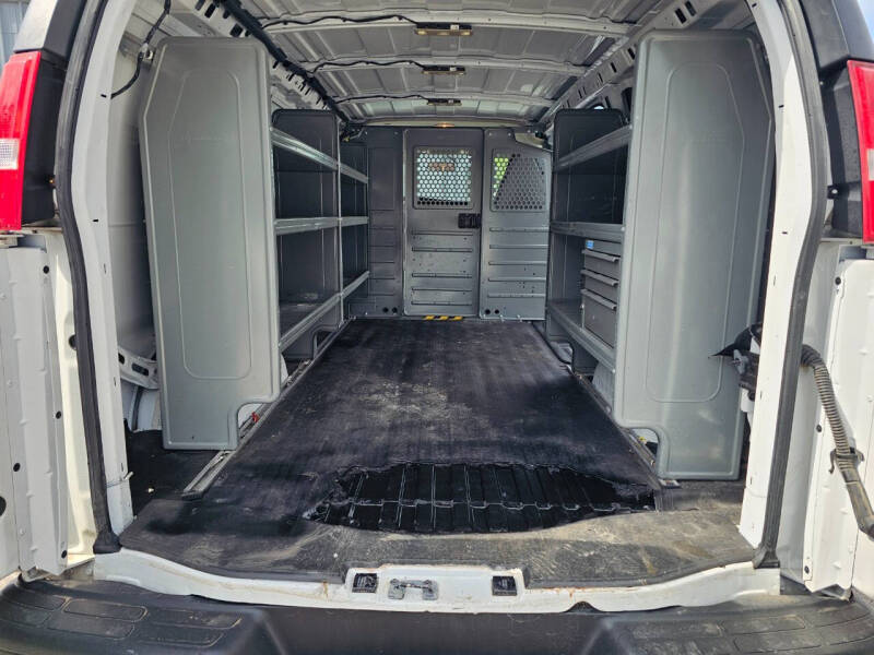 2022 Chevrolet Express 2500