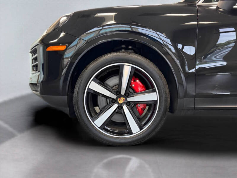 2024 Porsche Cayenne S