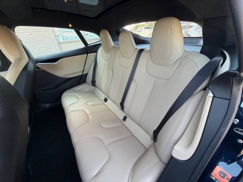 2015 Tesla Model S 85D