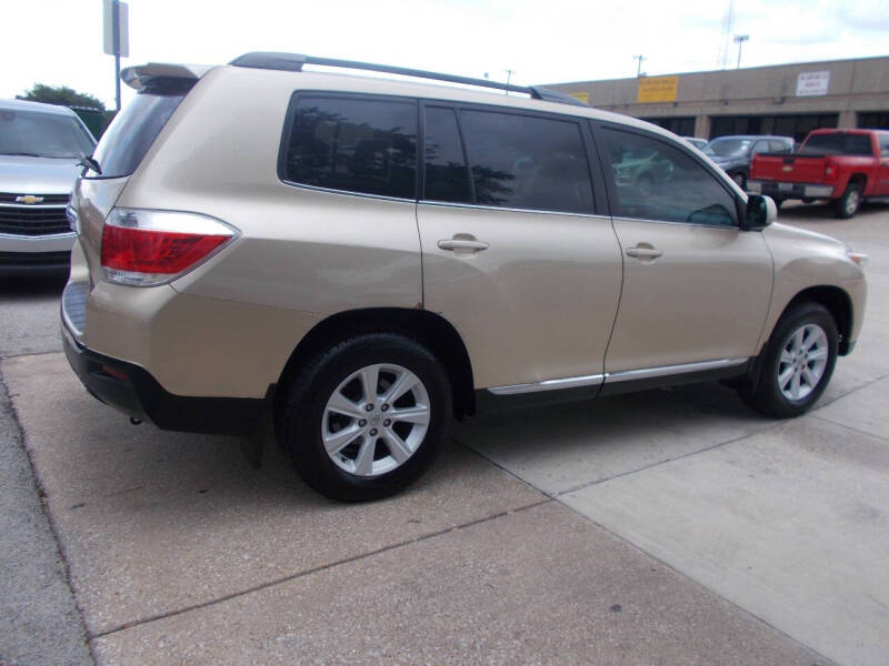 2012 Toyota Highlander SE