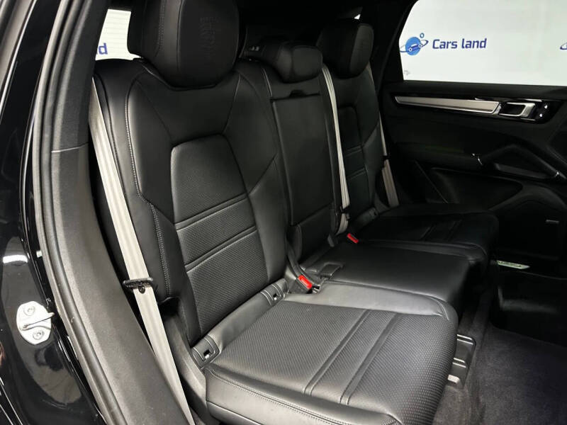 2023 Porsche Cayenne