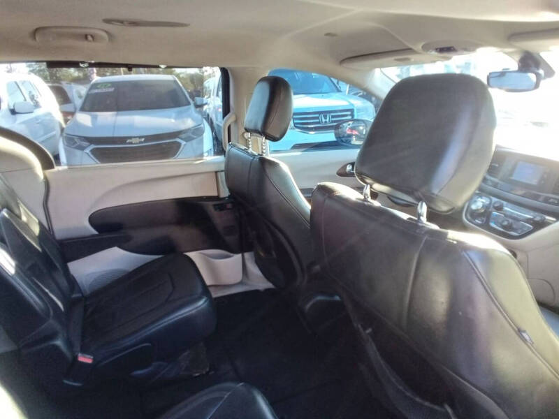 2017 Chrysler Pacifica