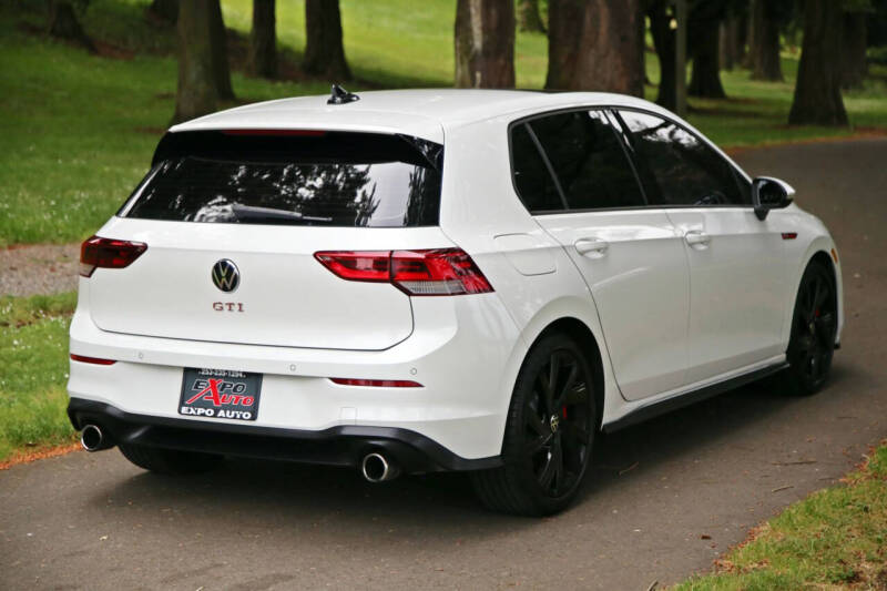2023 Volkswagen Golf GTI SE