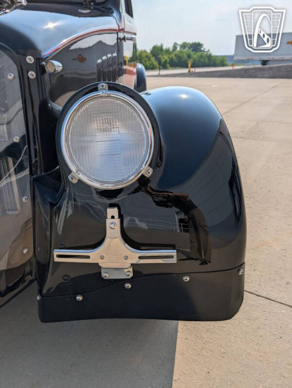 1933 Willys Coupe