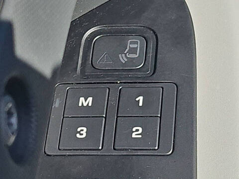 2020 Land Rover Defender 110 SE