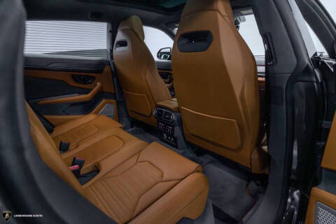 2025 Lamborghini Urus SE