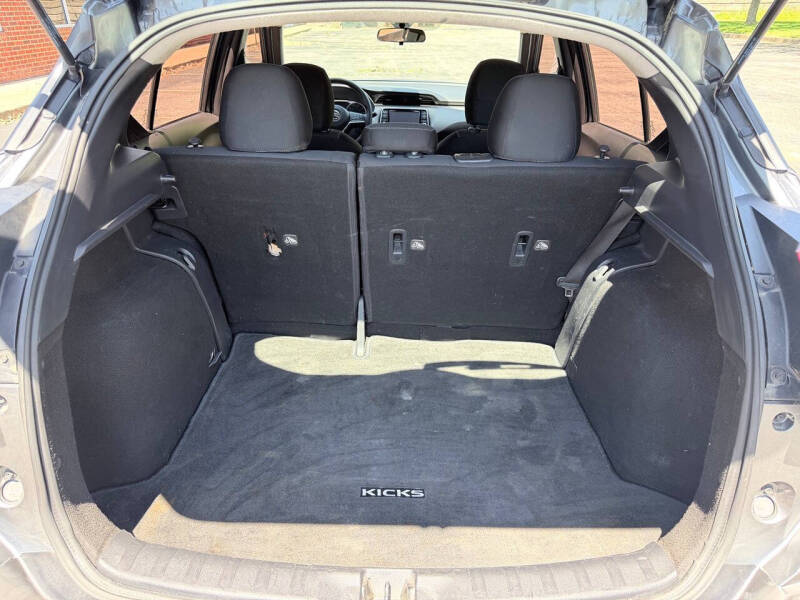 2020 Nissan Kicks S