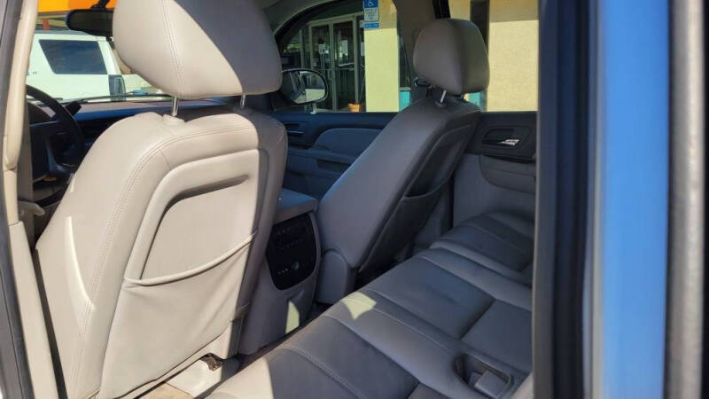 2012 Chevrolet Suburban LT