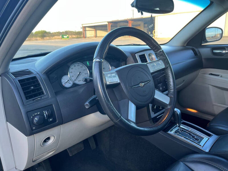 2006 Chrysler 300 SRT-8