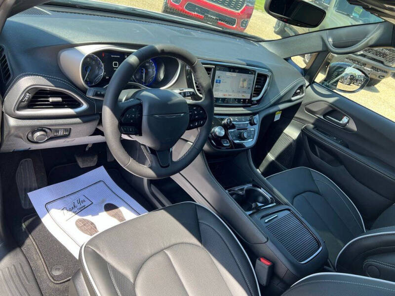 2027 Chrysler Pacifica Limited
