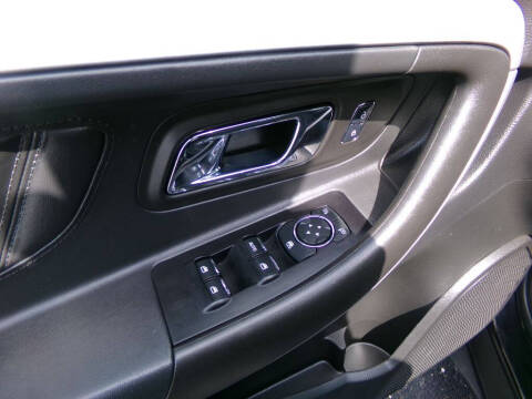 2017 Ford Taurus SEL