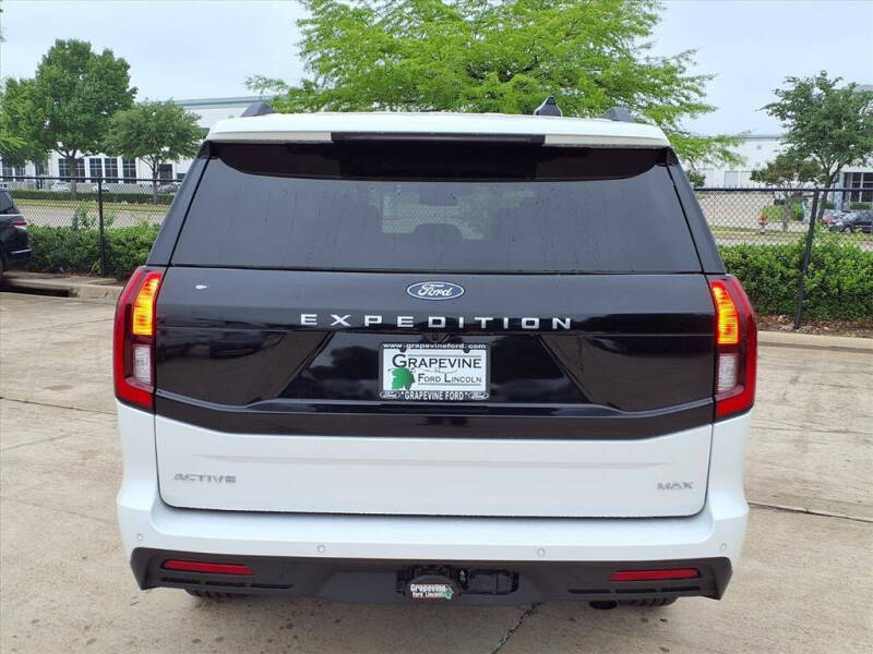 2026 Ford Expedition MAX Active
