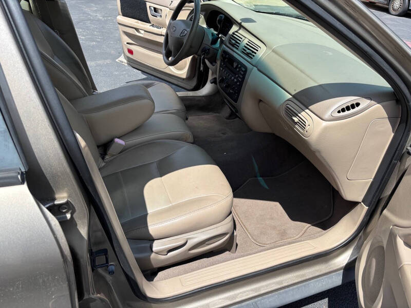 2003 Ford Taurus SES