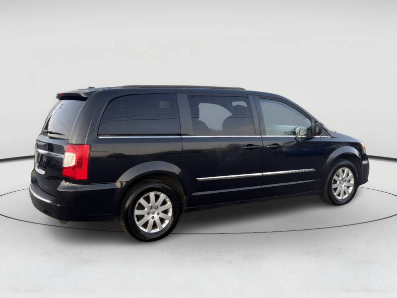 2014 Chrysler Town and Country