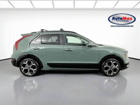 2023 Kia Niro Plug-In Hybrid SX Touring