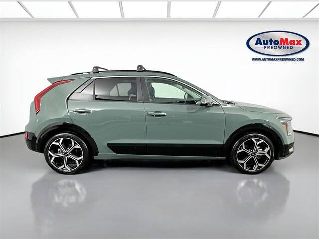 2023 Kia Niro Plug-In Hybrid SX Touring