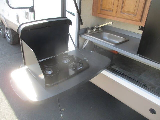 2016 Forest River Flagstaff Vlite 30WTBSK