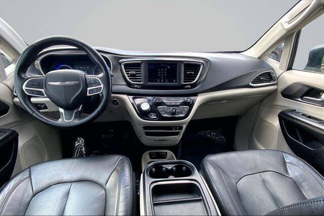 2020 Chrysler Pacifica Touring L