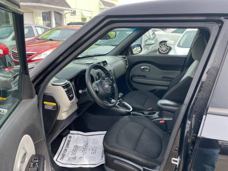 2016 Kia Soul +