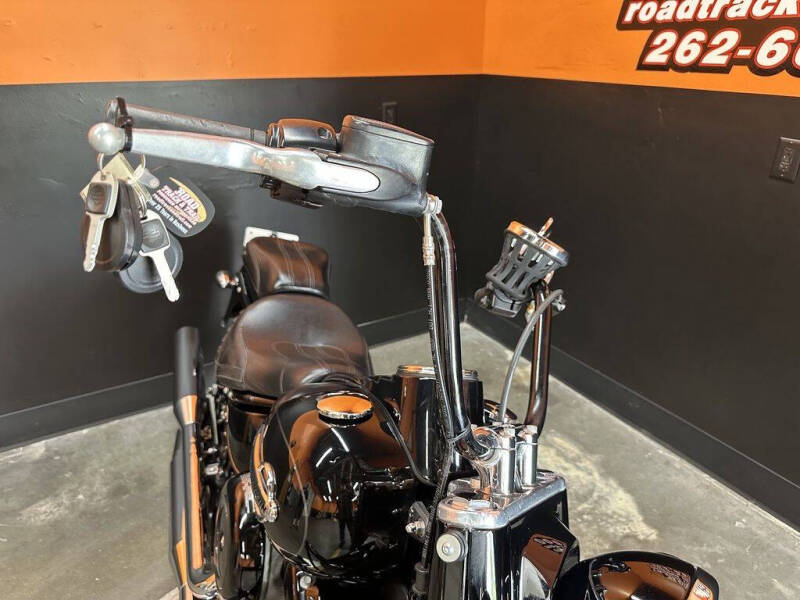 2018 Harley-Davidson® FLHC - Softail® Heritage