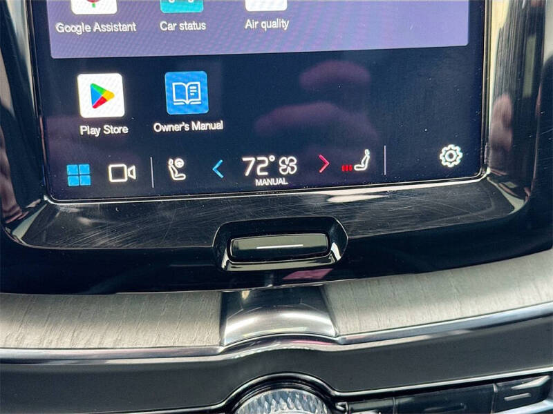 2025 Volvo XC60 B5 Plus Dark Theme