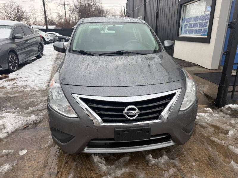 2019 Nissan Versa SV