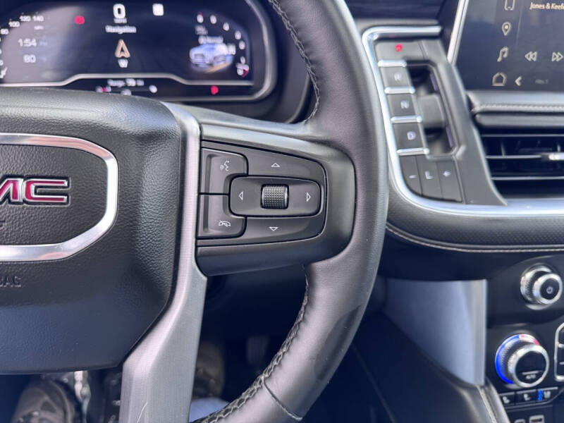 2023 GMC Yukon XL SLT