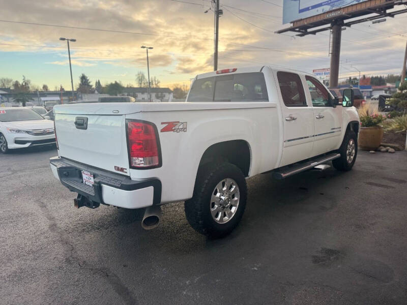 2011 GMC Sierra 3500HD Denali