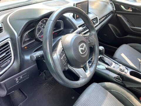 2015 Mazda MAZDA3 i Touring
