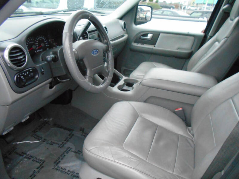 2004 Ford Expedition XLT