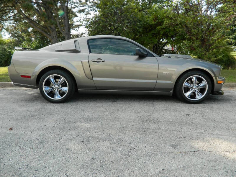 2005 Ford Mustang GT Premium