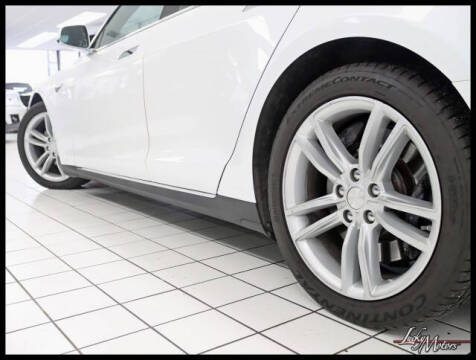 2015 Tesla Model S 90D