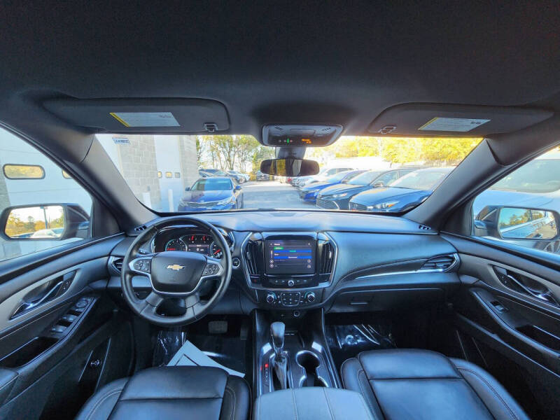 2023 Chevrolet Traverse LT Leather