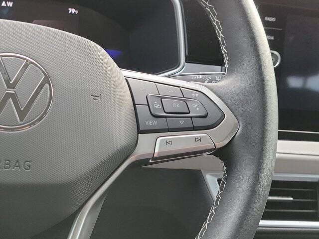 2025 Volkswagen Taos SE