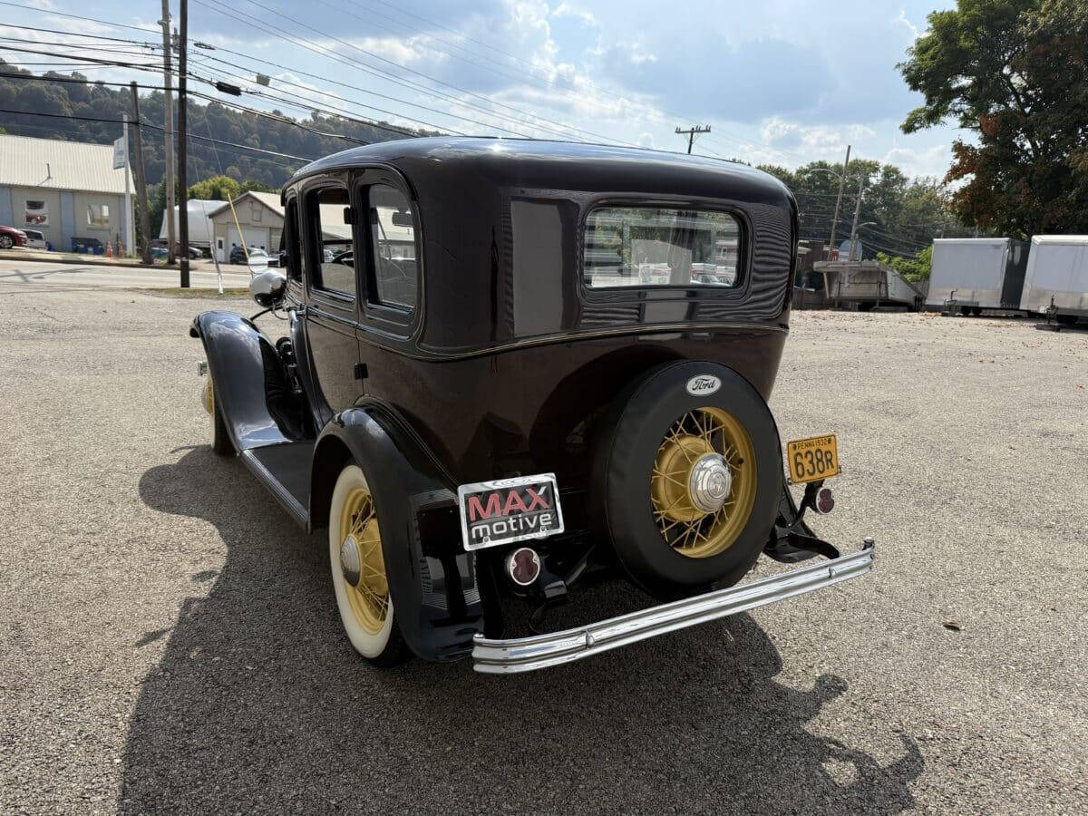 1932 Ford Model 18 87