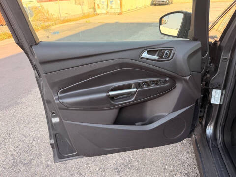 2017 Ford C-MAX Hybrid SE