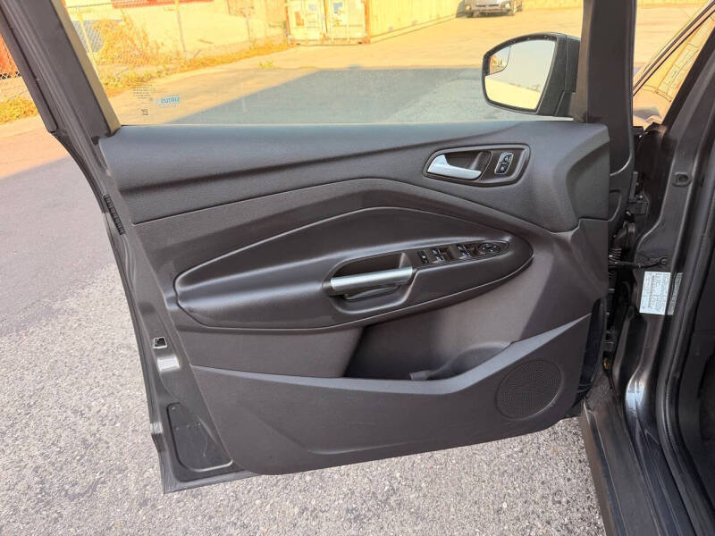2017 Ford C-MAX Hybrid SE