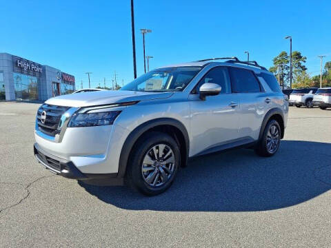 2025 Nissan Pathfinder SV