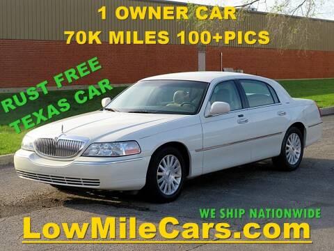 2003 Lincoln Town Car for sale at LM CARS INC in Burr Ridge IL