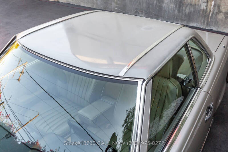 1987 Mercedes-Benz 560SL