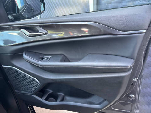 2022 Jeep Grand Cherokee Altitude