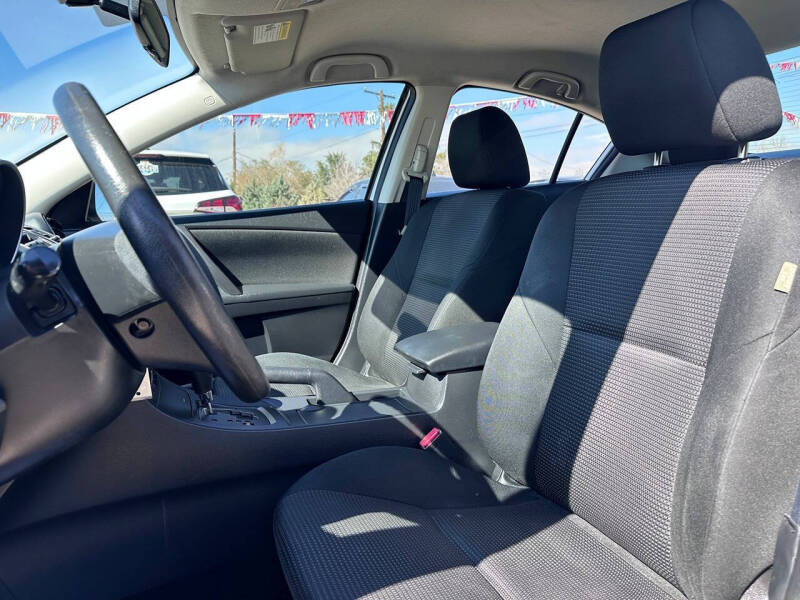 2013 Mazda MAZDA3 i SV