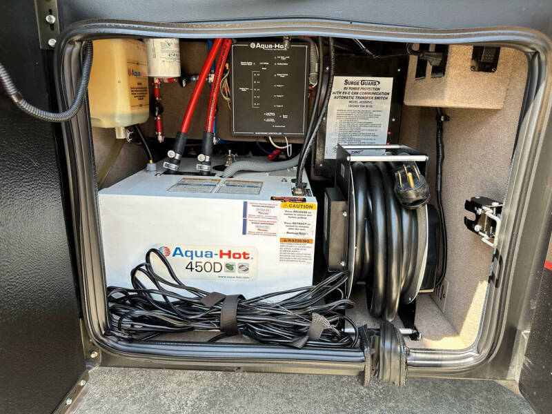 2017 Entegra Anthem 44b 1.5 Bath, 450hp Dies