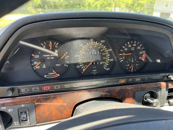 1986 Mercedes-Benz 300-Class 300 E