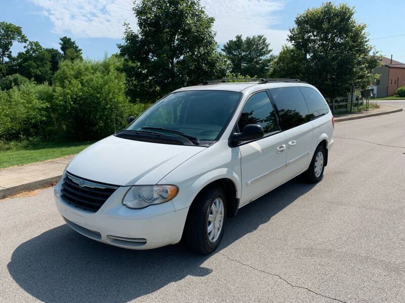 2007 Chrysler Town and Country for sale at Abe's Auto LLC in Lexington KY