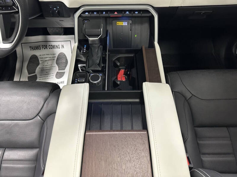 2024 Toyota Sequoia Capstone