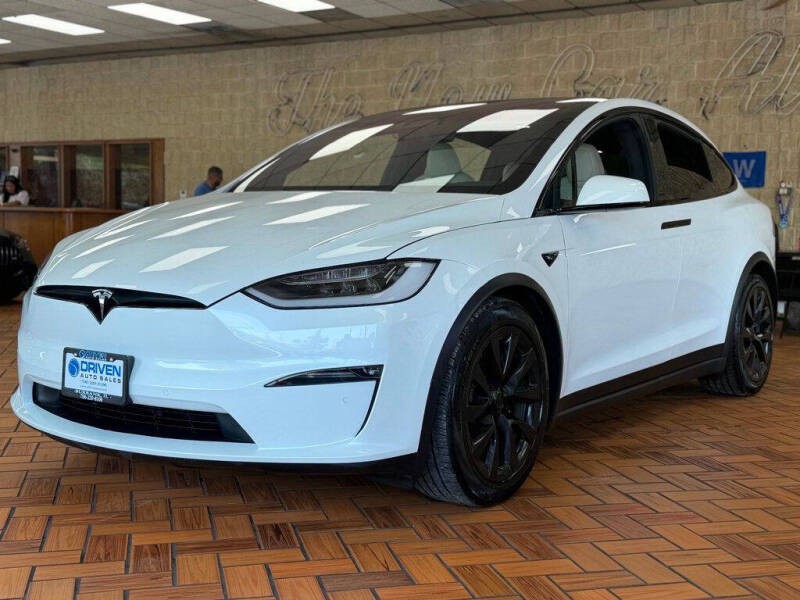 2023 Tesla Model X Standard Range
