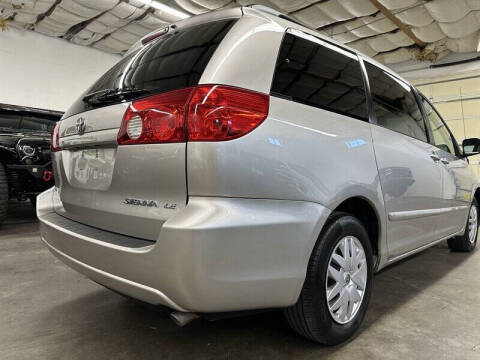 2007 Toyota Sienna CE 7-Passenger